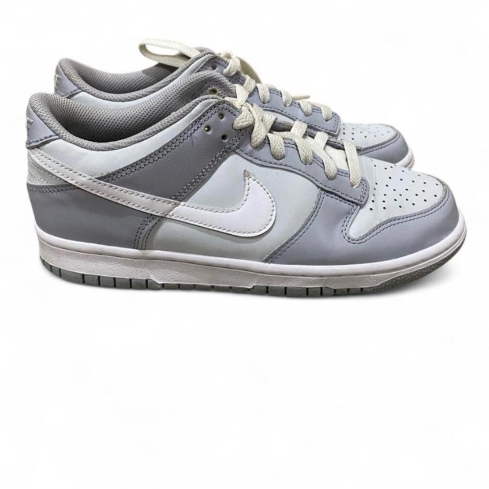 Nike Pure Platinum Wolf Grey Dunks
